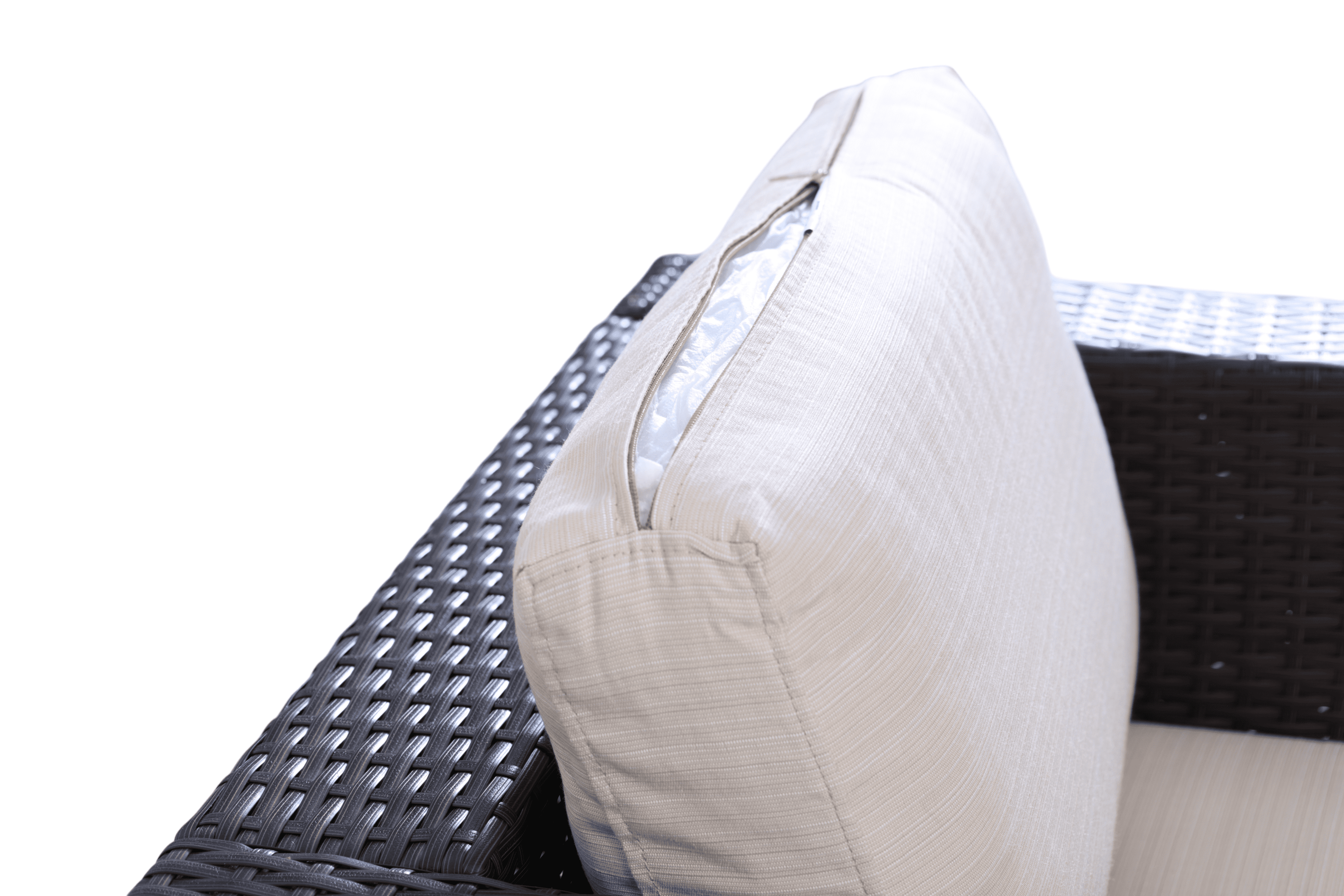 Aluminum Frame Weather-Resistant Outdoor Woven Rattan Armchair